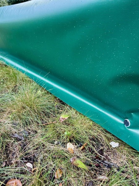 Amphibienschutzzaun-Niederhalter