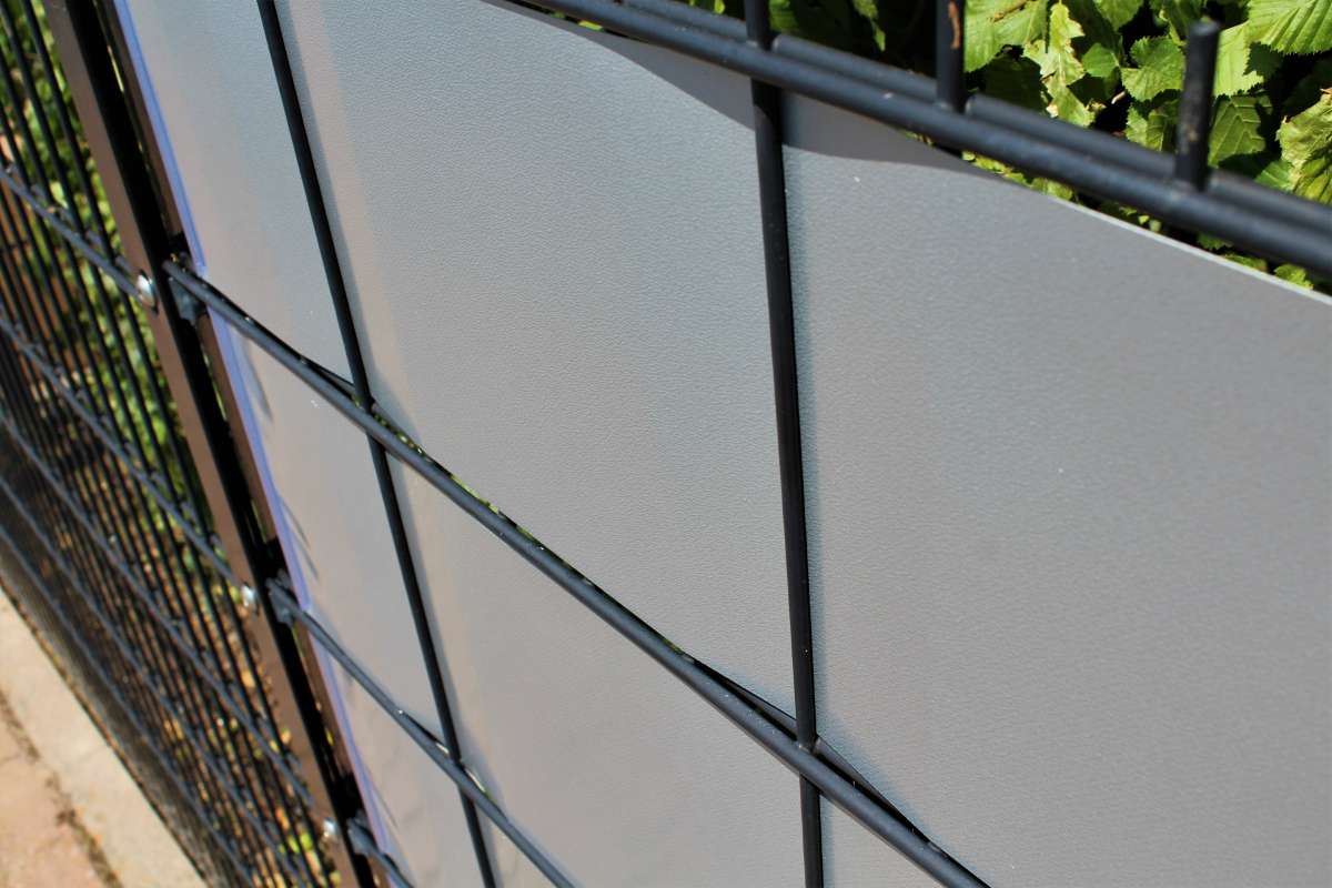 Sichtschutzstreifen aus PVC glänzend individuell Tekoplan GmbH PVC